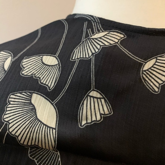 Zara black-white ginkgo wrap top, size S - Picture 5 of 6